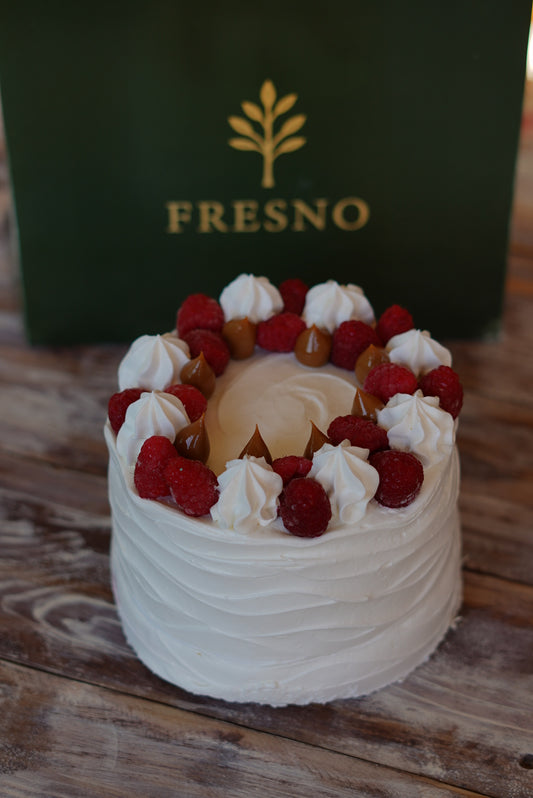 Torta Helada merengue, manjar, crema (8 personas)